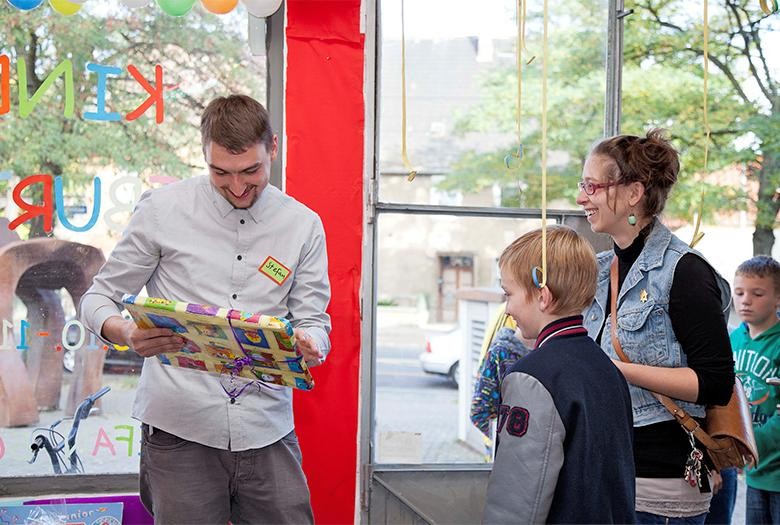 content/Works/2012/(1)Kindergeburtstag