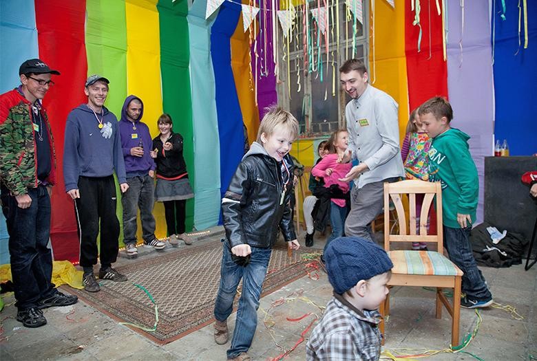 content/Works/2012/(1)Kindergeburtstag